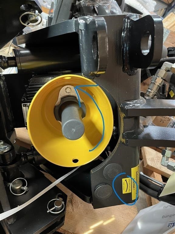 - - - Folger 1800kg frontlift og Folger front PTO - Esilaadur traktorile: pilt 5 - - - Folger 1800kg frontlift og Folger front PTO - Esilaadur traktorile: pilt 5