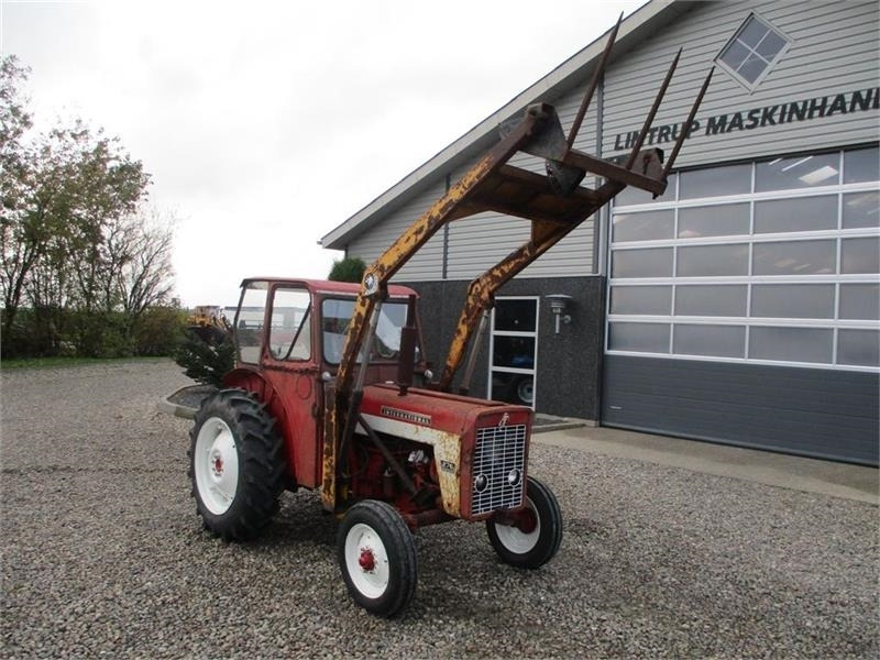 Traktor IH 276 Med frontlæsser: pilt 17