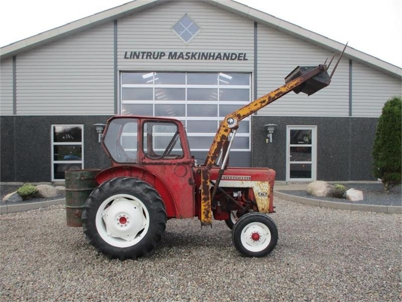 Traktor IH 276 Med frontlæsser: pilt 6