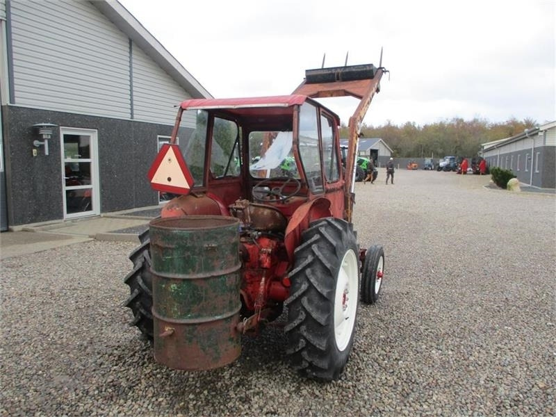 Traktor IH 276 Med frontlæsser: pilt 13