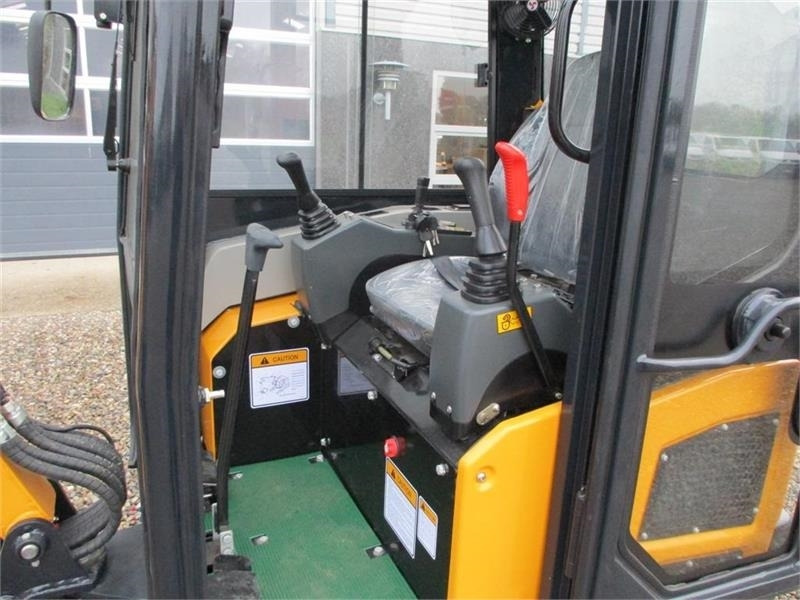 Jiahe JH18 MKII med Kubota motor, udskydelig undervogn o - Miniekskavaator: pilt 3 Jiahe JH18 MKII med Kubota motor, udskydelig undervogn o - Miniekskavaator: pilt 3