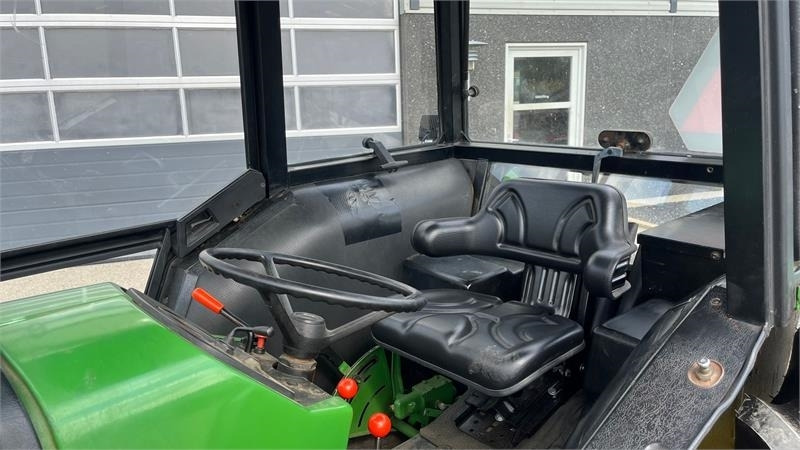 John Deere 2040 Med nye dæk hele vejen rundt - Traktor: pilt 5 John Deere 2040 Med nye dæk hele vejen rundt - Traktor: pilt 5