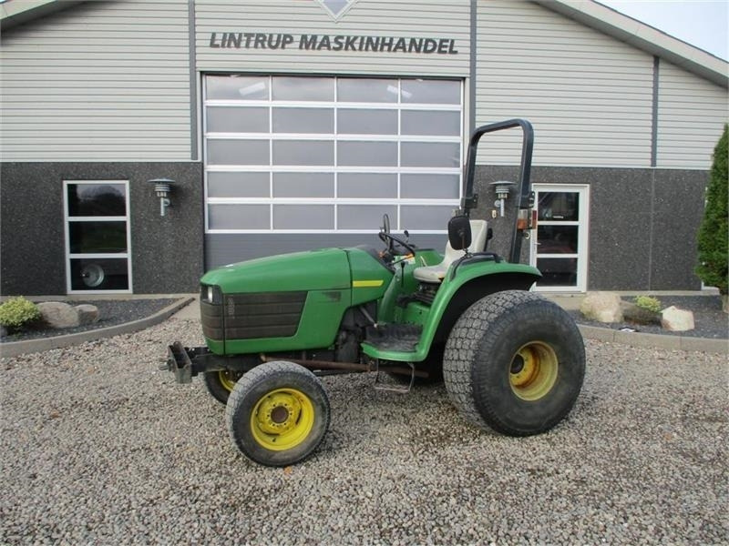 John Deere 4600 Med Græshjul - Traktor: pilt 1 John Deere 4600 Med Græshjul - Traktor: pilt 1