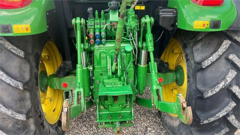 John Deere 5080R Med frontlæsser - Traktor: pilt 4 John Deere 5080R Med frontlæsser - Traktor: pilt 4