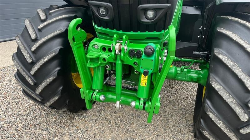 John Deere 6195R Premium Edition med frontlift  - Traktor: pilt 4 John Deere 6195R Premium Edition med frontlift  - Traktor: pilt 4