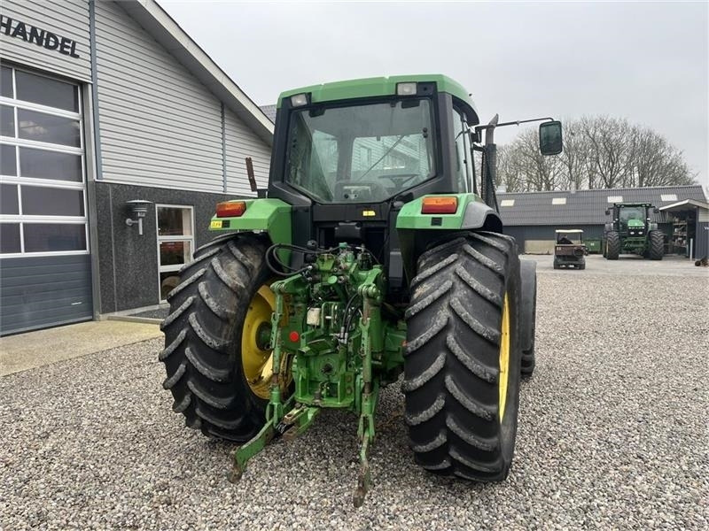 Traktor John Deere 6800 Med frontlift.: pilt 13