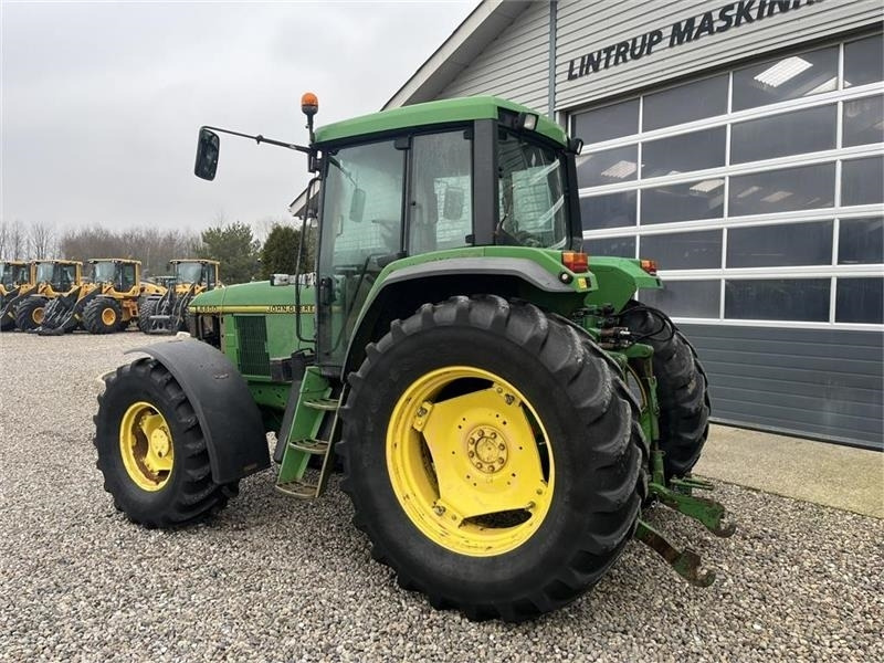 John Deere 6800 Med frontlift. - Traktor: pilt 3 John Deere 6800 Med frontlift. - Traktor: pilt 3