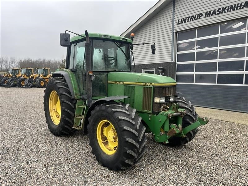 Traktor John Deere 6800 Med frontlift.: pilt 15