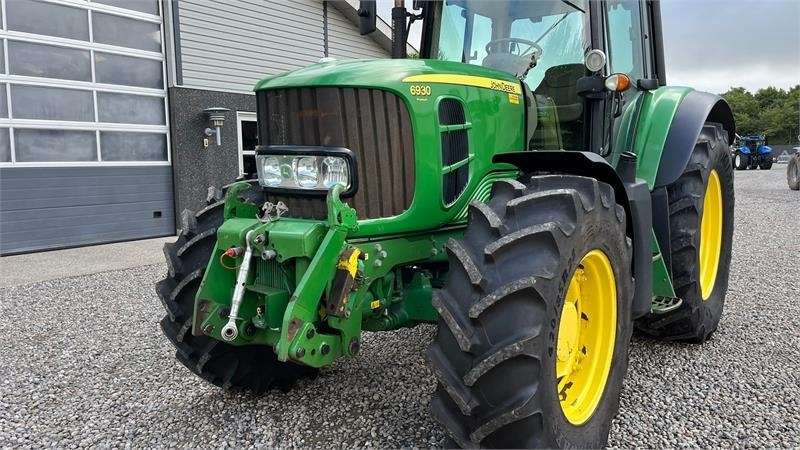John Deere 6930 AutoPower med frontlift og front PTO - Traktor: pilt 4 John Deere 6930 AutoPower med frontlift og front PTO - Traktor: pilt 4