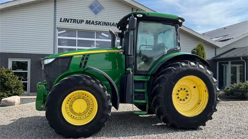 John Deere 7230R Med frontlift. Stor stærk traktor til små pe - Traktor: pilt 1 John Deere 7230R Med frontlift. Stor stærk traktor til små pe - Traktor: pilt 1
