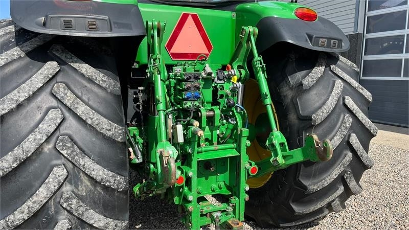 John Deere 7230R Med frontlift. Stor stærk traktor til små pe - Traktor: pilt 5 John Deere 7230R Med frontlift. Stor stærk traktor til små pe - Traktor: pilt 5