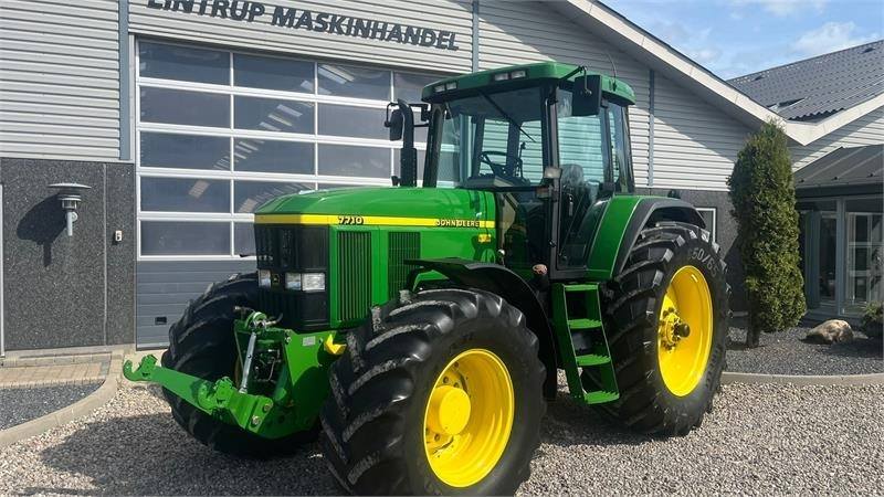 John Deere 7710 8.1L motor, store hjul og frontlift. En ejere - Traktor: pilt 2 John Deere 7710 8.1L motor, store hjul og frontlift. En ejere - Traktor: pilt 2