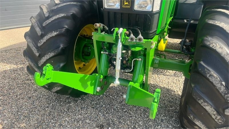 John Deere 7710 8.1L motor, store hjul og frontlift. En ejere - Traktor: pilt 4 John Deere 7710 8.1L motor, store hjul og frontlift. En ejere - Traktor: pilt 4