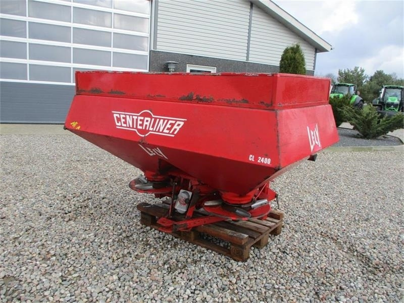 Lely Centerline CL 2400 Med hydraulisk tilt til kantspr - Sõnnikulaotur: pilt 2 Lely Centerline CL 2400 Med hydraulisk tilt til kantspr - Sõnnikulaotur: pilt 2