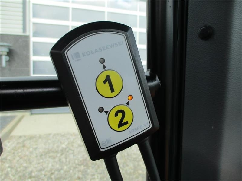 Liiva-/ Soolajaotur - Kommunaal-/ Erisõiduk Limas SSP140 Selvlæssende og med lys: pilt 12 Liiva-/ Soolajaotur - Kommunaal-/ Erisõiduk Limas SSP140 Selvlæssende og med lys: pilt 12