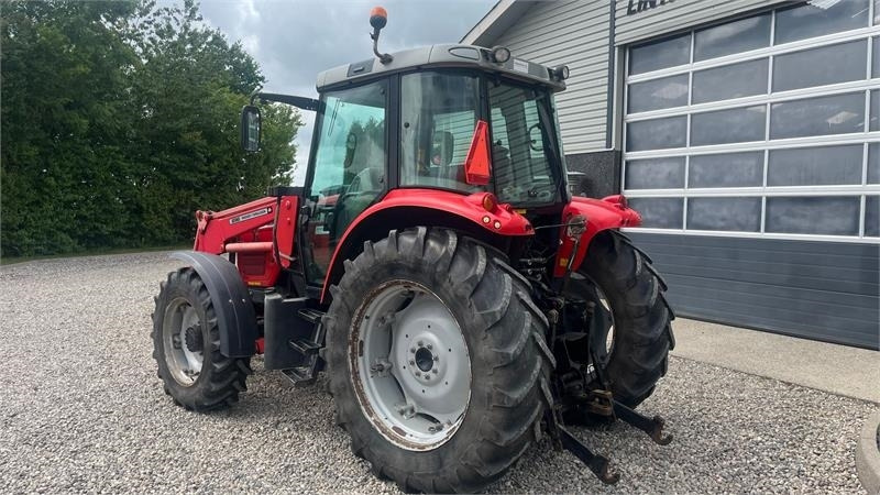 Massey Ferguson 5460 Med frontlæsser - Traktor: pilt 3 Massey Ferguson 5460 Med frontlæsser - Traktor: pilt 3