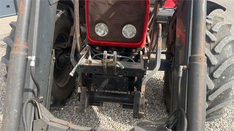 Massey Ferguson 6480 Dyna 4 Med frontlift og frontlæsser - Traktor: pilt 4 Massey Ferguson 6480 Dyna 4 Med frontlift og frontlæsser - Traktor: pilt 4