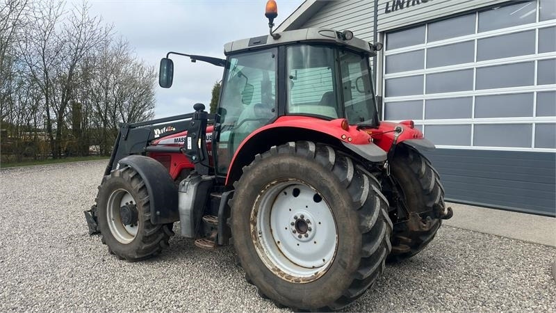 Massey Ferguson 6480 Dyna 4 Med frontlift og frontlæsser - Traktor: pilt 3 Massey Ferguson 6480 Dyna 4 Med frontlift og frontlæsser - Traktor: pilt 3