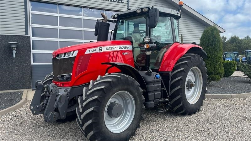 Massey Ferguson 7726 S DynaVT Med frontlift - Traktor: pilt 2 Massey Ferguson 7726 S DynaVT Med frontlift - Traktor: pilt 2