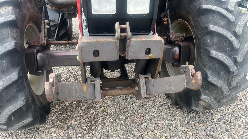 Massey Ferguson 8120 DYNA 4 Med frontlift - Traktor: pilt 4 Massey Ferguson 8120 DYNA 4 Med frontlift - Traktor: pilt 4