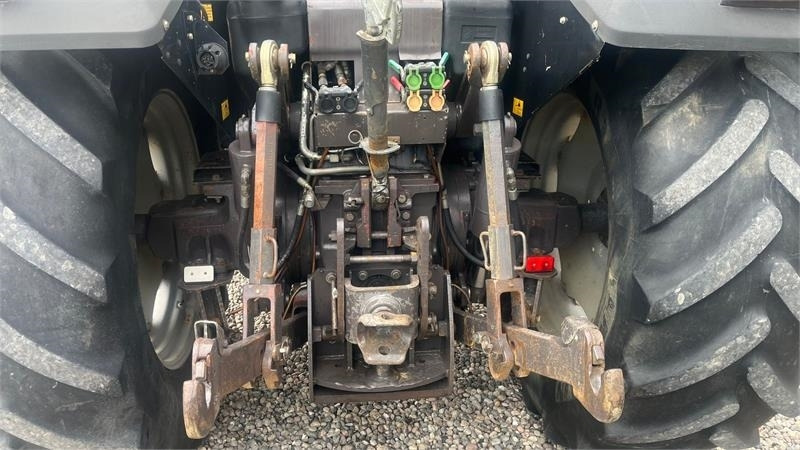 Massey Ferguson 8120 DYNA 4 Med frontlift - Traktor: pilt 5 Massey Ferguson 8120 DYNA 4 Med frontlift - Traktor: pilt 5