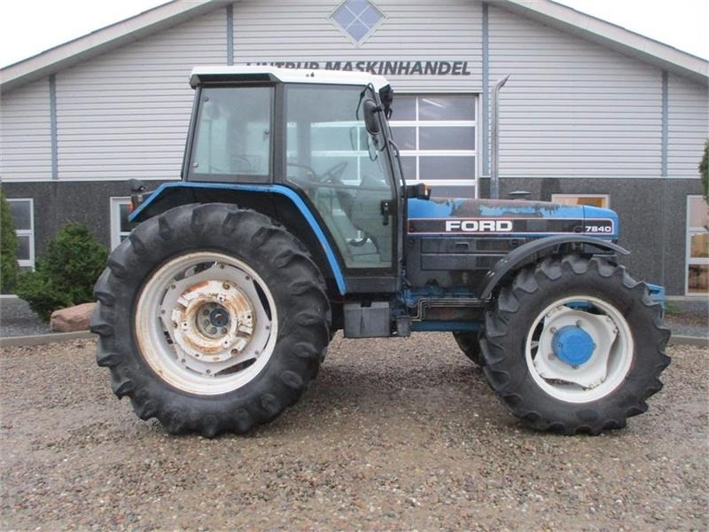 New Holland 7840 SLE, med rigtig god dæk montering og knap på - Traktor: pilt 2 New Holland 7840 SLE, med rigtig god dæk montering og knap på - Traktor: pilt 2
