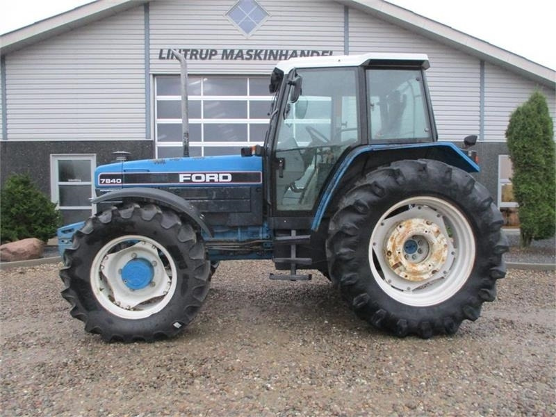 New Holland 7840 SLE, med rigtig god dæk montering og knap på - Traktor: pilt 1 New Holland 7840 SLE, med rigtig god dæk montering og knap på - Traktor: pilt 1