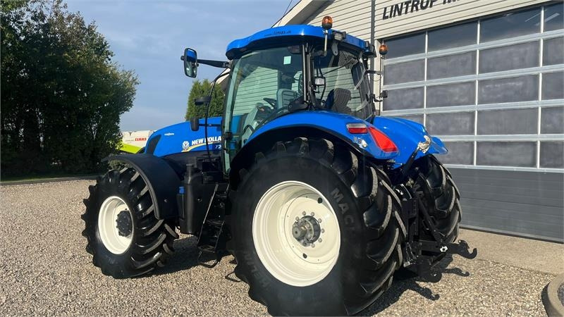 New Holland T7.270 AutoCommand med frontlift - Traktor: pilt 3 New Holland T7.270 AutoCommand med frontlift - Traktor: pilt 3