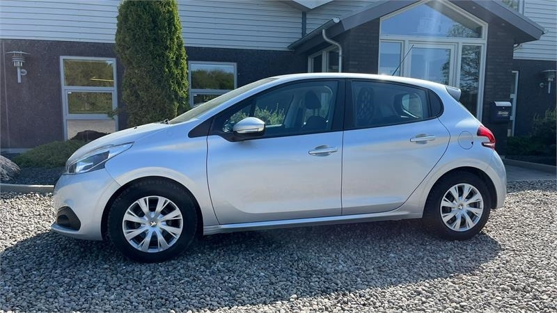Peugeot 208 1,6 BlueHDi 100 Active Van 5d. NYSYNET og KUN - Väikebuss, Mikrobuss: pilt 1 Peugeot 208 1,6 BlueHDi 100 Active Van 5d. NYSYNET og KUN - Väikebuss, Mikrobuss: pilt 1