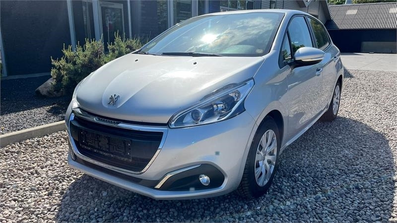 Peugeot 208 1,6 BlueHDi 100 Active Van 5d. NYSYNET og KUN - Väikebuss, Mikrobuss: pilt 3 Peugeot 208 1,6 BlueHDi 100 Active Van 5d. NYSYNET og KUN - Väikebuss, Mikrobuss: pilt 3