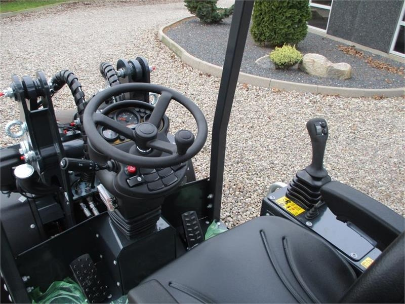 Pitbull X24-26V med lyspakke, 400mm hjulmontering - Minilaadur: pilt 5 Pitbull X24-26V med lyspakke, 400mm hjulmontering - Minilaadur: pilt 5