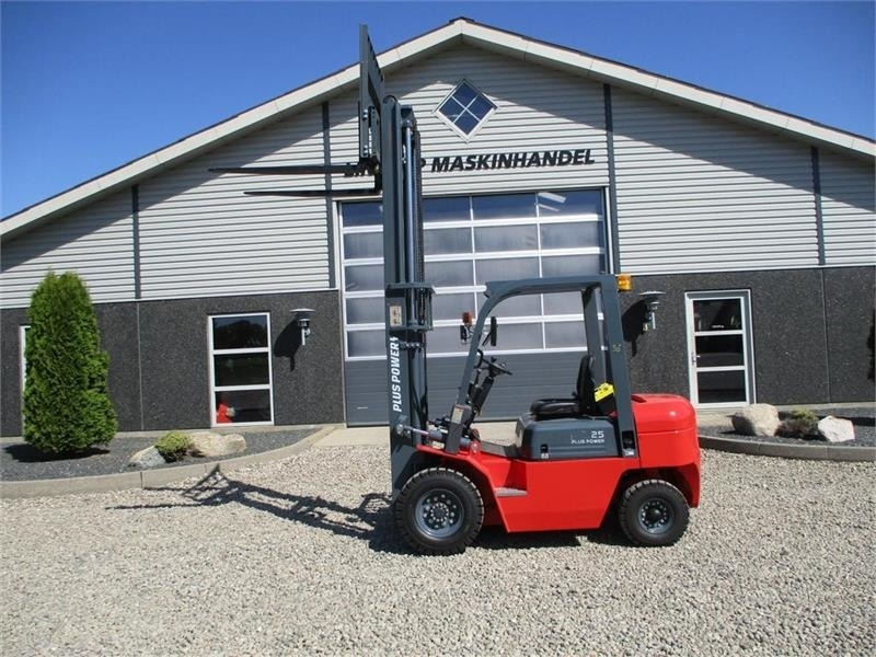 PlusPower 25 2500kg truck, med hydraulisk sideskif  liising PlusPower 25 2500kg truck, med hydraulisk sideskif: pilt 21