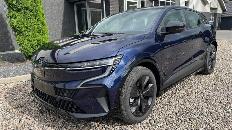 Renault Megane E-Tech 40 Equilibre Electric El-Bil som ny - Põllutööseade: pilt 3 Renault Megane E-Tech 40 Equilibre Electric El-Bil som ny - Põllutööseade: pilt 3