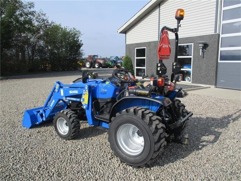 Solis 26 6+2 gearmaskine med Servostyrring og fuldhydrau - Munitsipaaltraktor: pilt 2 Solis 26 6+2 gearmaskine med Servostyrring og fuldhydrau - Munitsipaaltraktor: pilt 2