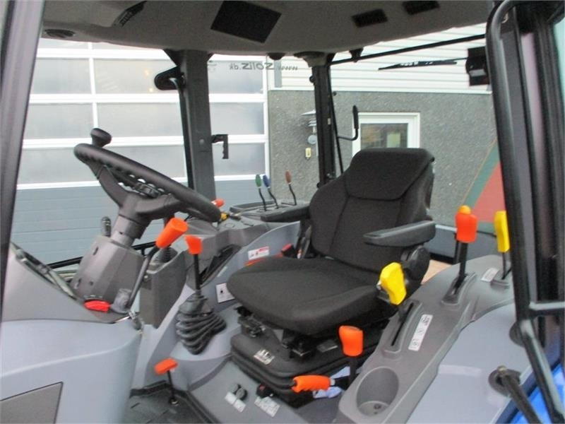 Solis 60 Med frontlift, frontPTO og Thyregod kost - Traktor: pilt 5 Solis 60 Med frontlift, frontPTO og Thyregod kost - Traktor: pilt 5