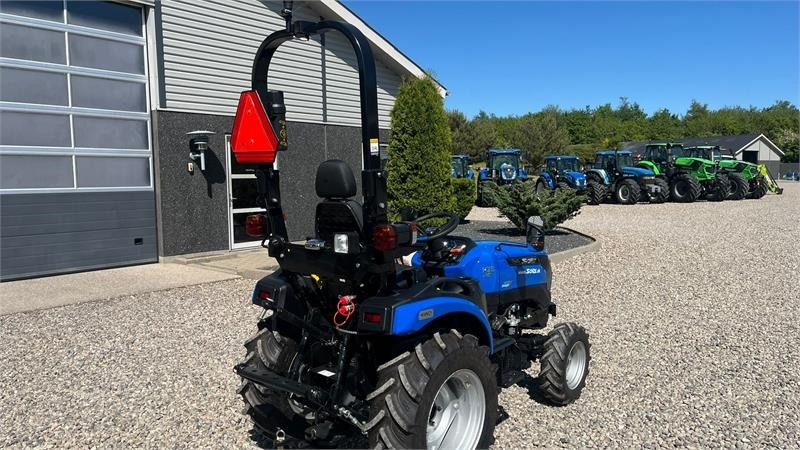 Munitsipaaltraktor Solis H26 HST Hydrostat med Traktor dæk: pilt 15