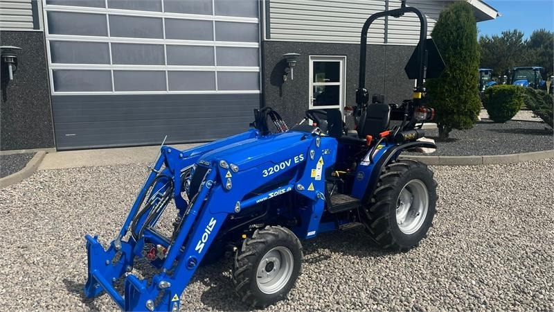 Solis S26 6+2 gearmaskine med Fuldhydraulisk frontlæsser - Munitsipaaltraktor: pilt 2 Solis S26 6+2 gearmaskine med Fuldhydraulisk frontlæsser - Munitsipaaltraktor: pilt 2