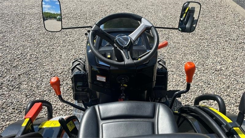 Solis S26 Limited Edition i sort 6+2 Gearmaskine med Ser - Munitsipaaltraktor: pilt 5 Solis S26 Limited Edition i sort 6+2 Gearmaskine med Ser - Munitsipaaltraktor: pilt 5
