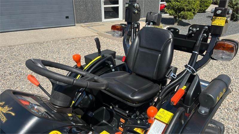 Solis S26 Limited Edition i sort 6+2 Gearmaskine med Ser - Traktor: pilt 2 Solis S26 Limited Edition i sort 6+2 Gearmaskine med Ser - Traktor: pilt 2