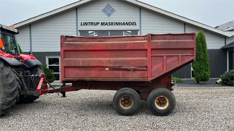 - - - Tipvogn Boogie vogn med skrå bagenden. - Põllutöö tõstuk-järelhaagis/ Kallur: pilt 1 - - - Tipvogn Boogie vogn med skrå bagenden. - Põllutöö tõstuk-järelhaagis/ Kallur: pilt 1