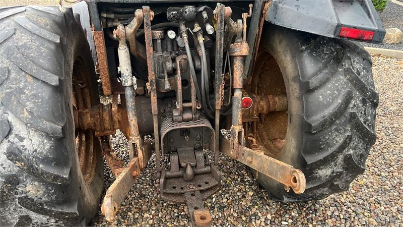 Valmet 455 Med en slags frontlift - Traktor: pilt 4 Valmet 455 Med en slags frontlift - Traktor: pilt 4