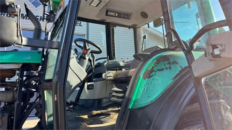 Traktor Valtra T130 med 3.5ton frontlift: pilt 7