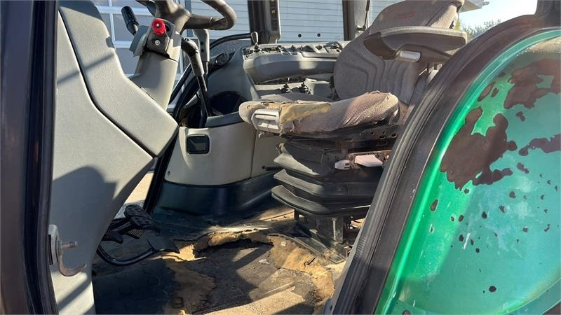 Traktor Valtra T130 med 3.5ton frontlift: pilt 8