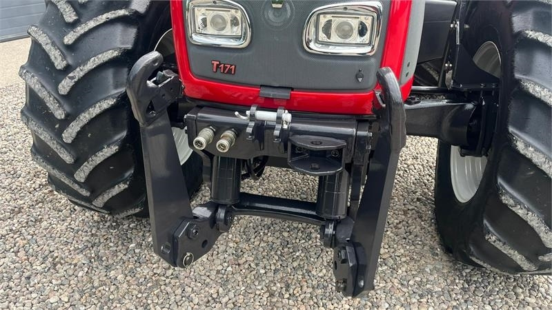 Valtra T171 Frontlift og fuld affjedring - Traktor: pilt 4 Valtra T171 Frontlift og fuld affjedring - Traktor: pilt 4