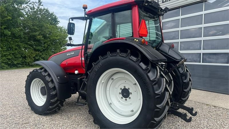 Valtra T171 Frontlift og fuld affjedring - Traktor: pilt 3 Valtra T171 Frontlift og fuld affjedring - Traktor: pilt 3
