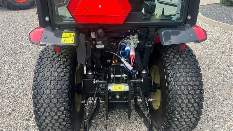 Yanmar YT 235H 4WD Snow Edition med sneplov og spreder - Munitsipaaltraktor: pilt 5 Yanmar YT 235H 4WD Snow Edition med sneplov og spreder - Munitsipaaltraktor: pilt 5