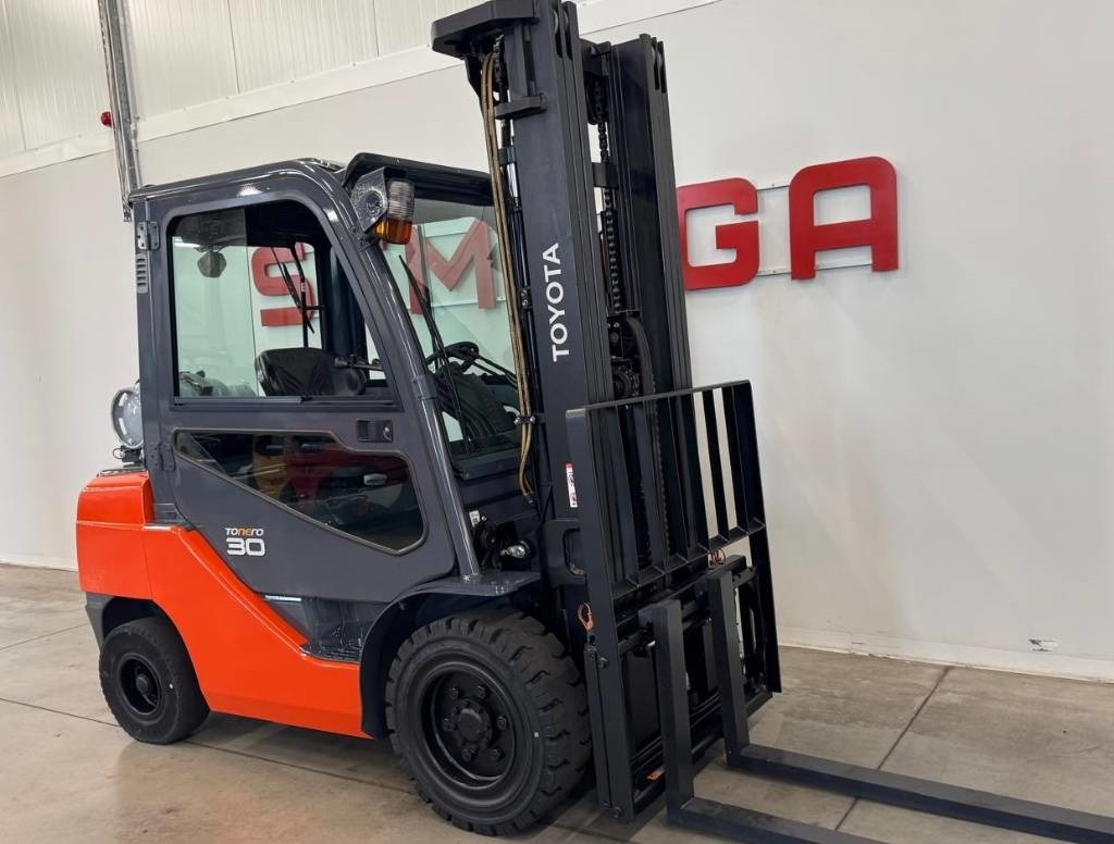 Toyota 10909 - 02-8FGF30 - Gaasitõstuk: pilt 1 Toyota 10909 - 02-8FGF30 - Gaasitõstuk: pilt 1