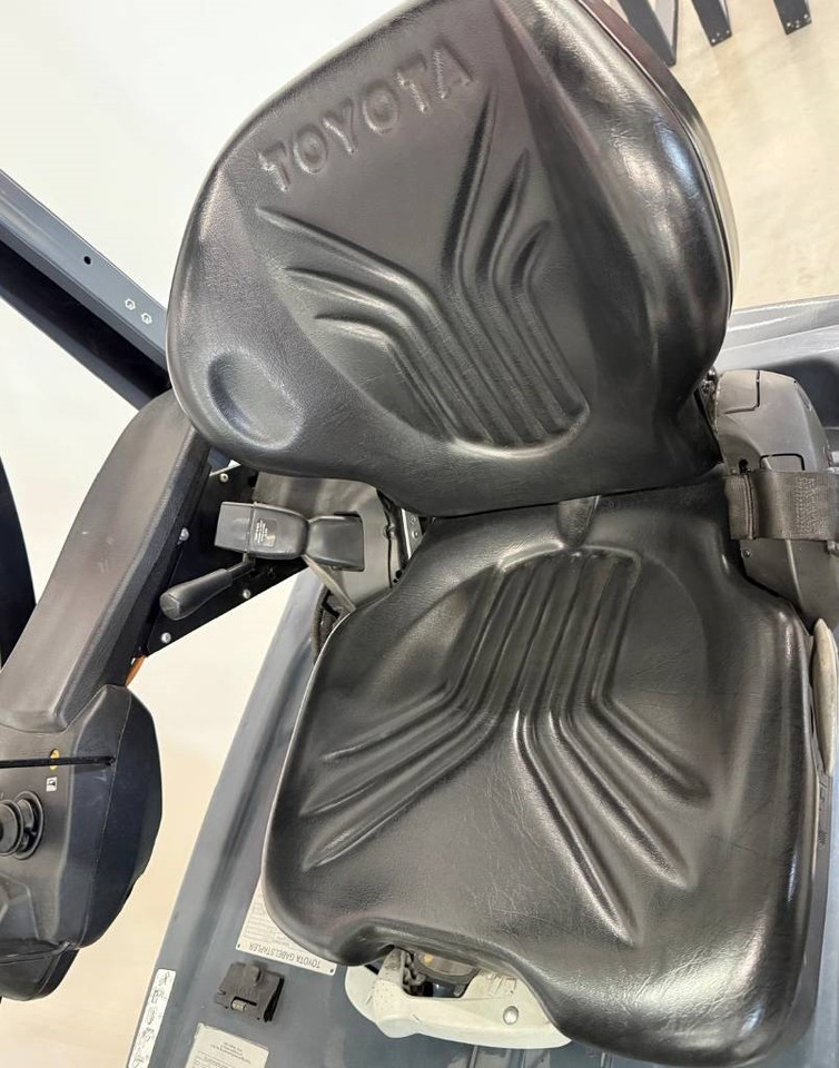 Toyota 10999 - 8FBEK16T - Elektritõstuk: pilt 4 Toyota 10999 - 8FBEK16T - Elektritõstuk: pilt 4