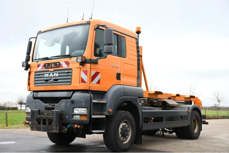 MAN TGA 18.350 4X4 BL HAAKARM/HOOKLIFT/ABROLLER!!KOMMUNAL!! - Konkstõstukiga veoauto: pilt 3 MAN TGA 18.350 4X4 BL HAAKARM/HOOKLIFT/ABROLLER!!KOMMUNAL!! - Konkstõstukiga veoauto: pilt 3
