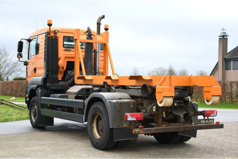 MAN TGA 18.350 4X4 BL HAAKARM/HOOKLIFT/ABROLLER!!KOMMUNAL!! - Konkstõstukiga veoauto: pilt 4 MAN TGA 18.350 4X4 BL HAAKARM/HOOKLIFT/ABROLLER!!KOMMUNAL!! - Konkstõstukiga veoauto: pilt 4